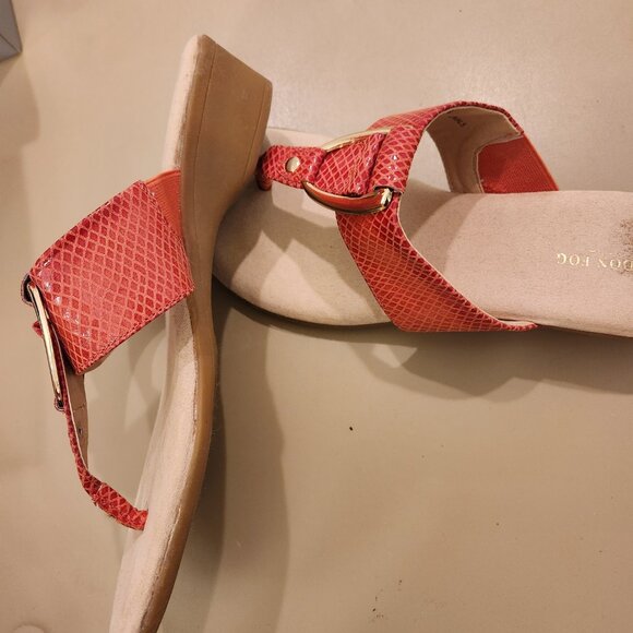 London Fog Sandles - Picture 3 of 3